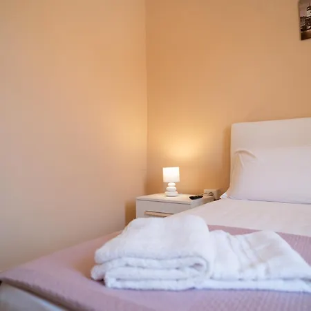 Capodichino 127-11 Nyaraló *